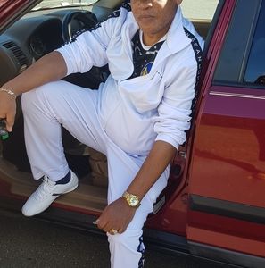 Meet your Posher, Earl